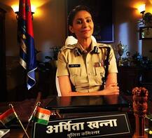 'Diya Aur Baati Hum' actress Rishina Kandhari posts bold BIKINI pics on Valentine's Day only to DELETE them!