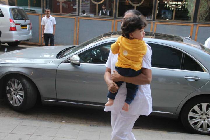 Saif Ali Khan & Kareena Kapoor Khan's little munchkin is one of the cutest star-kids in Bollywood and whenever he gets clicked by the paparazzi, his adorable pictures goes viral all over the internet. (Photo: Manav Manglani)