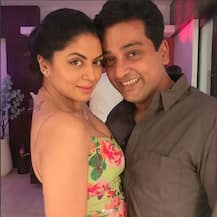 'F.I.R' actress Kavita Kaushik raising the heat in bikini on Goa trip with hubby Ronnit Biswas!