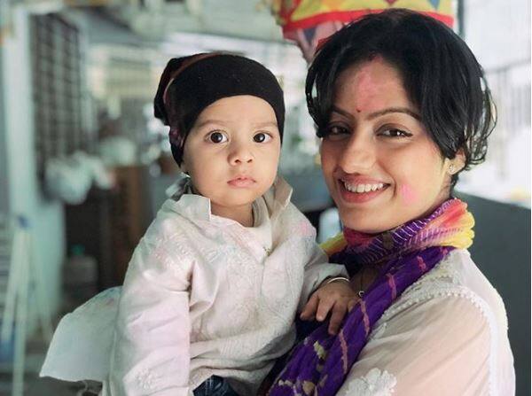 Deepika Singh with baby boy Soham: Popularly known as 'Sandhya Rathi' of popular Star Plus show 'Diya Aur Baati Hum', TV actress Deepika Singh gave birth to her first child, son Soham with husband Rohit Raj Goyal on May 20th last year. On Soham's first holi,posted this picture with the caption,