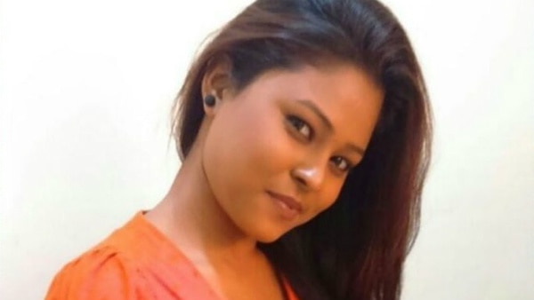 Bengali TV actress actress Moumita Saha found HANGING from ceiling in her flat! Bengali TV actress actress Moumita Saha found HANGING from ceiling in her flat!