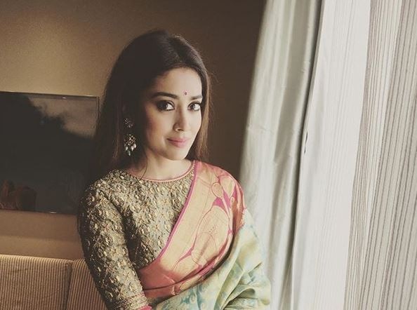 CONGRATULATIONS! Actress Shriya Saran gets MARRIED to BOYFRIEND Andrei Koscheev SECRETLY CONGRATULATIONS! Actress Shriya Saran gets MARRIED to BOYFRIEND Andrei Koscheev SECRETLY