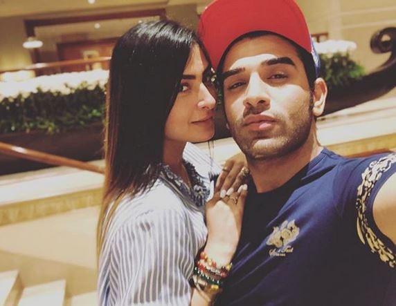 YEH HAI MOHABBATEIN actress Pavitra Punia is DATING SPLITSVILLA winner Paras Chabbra YEH HAI MOHABBATEIN actress Pavitra Punia is DATING SPLITSVILLA winner Paras Chabbra