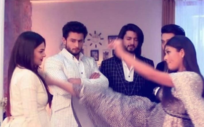 ISHQBAAZ fans LASH OUT at makers as Mansi Srivastava KICKS Nehalaxmi Iyer ISHQBAAZ fans LASH OUT at makers as Mansi Srivastava KICKS Nehalaxmi Iyer