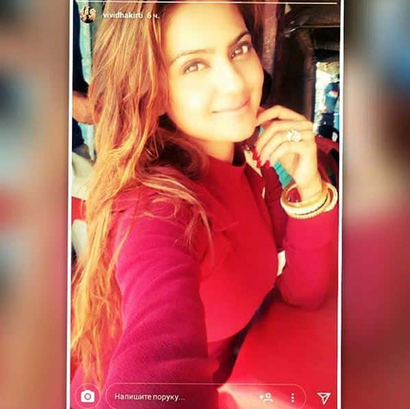 Ishqbaaz fame TV actress Vividha Kriti is having fun on a romantic beach escapade with hubby Vikas. (Image Courtesy - Instagram)