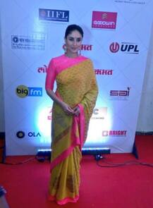 IN PICS: Kareena Kapoor Khan aces her ethnic look in a yellow sari at Lokmat Awards 2018!