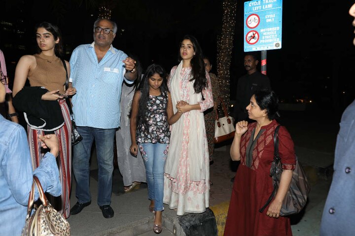 Late actress Sridevi's family - Boney Kapoor with daughters Janhvi & Khushi were spotted outside a restaurant in Mumbai post dinner. (Photo: Manav Manglani)