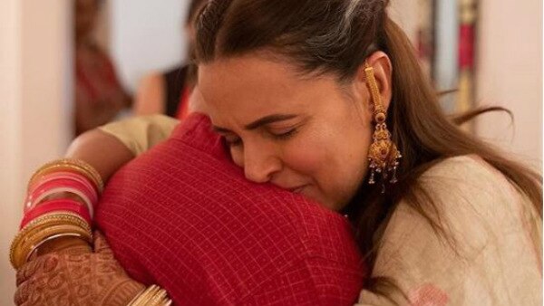 Newly-married Neha Dhupia gets emtional as she HUGS her father during BIDAAI ceremony! Newly-married Neha Dhupia gets emtional as she HUGS her father during BIDAAI ceremony!