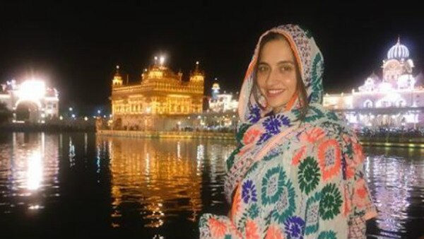 PICS: Sanjeeda Shaikh visits Golden Temple to seek blessings with her family! PICS: Sanjeeda Shaikh visits Golden Temple to seek blessings with her family!