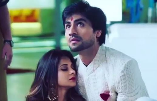 BEPANNAAH: Aditya-Zoya to take shelter in jungle BEPANNAAH: Aditya-Zoya to take shelter in jungle