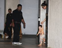 Baby Taimur walks ahead of Mom Kareena holding her hand during visit at Babita's house & it's cuteness overload
