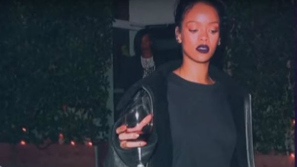 OMG! Singer Rihanna caught on camera stealing a wine glass!  OMG! Singer Rihanna caught on camera stealing a wine glass!
