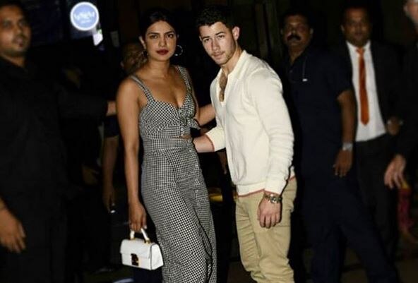 Priyanka-Nick’s romance is REAL DEAL and that’s how Twitterati reacts Priyanka-Nick’s romance is REAL DEAL and that’s how Twitterati reacts