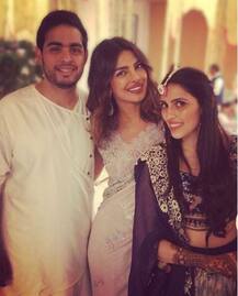 Priyanka Chopra & Nick Jonas enter together at Akash-Shloka pre-engagement bash!