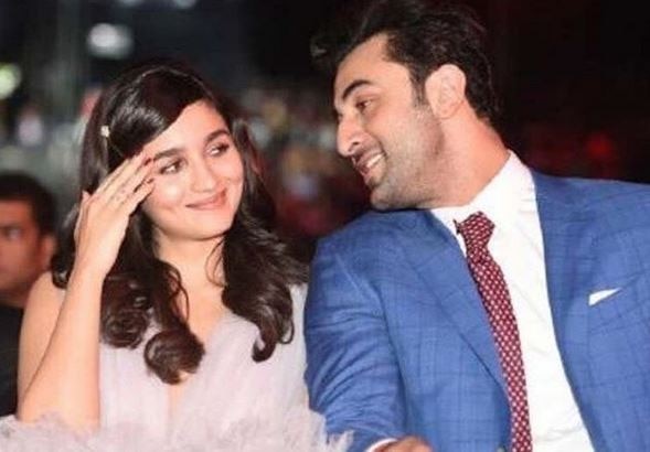 Alia Bhatt praises boyfriend Ranbir Kapoor’s performance in ‘Sanju’ Alia Bhatt praises boyfriend Ranbir Kapoor’s performance in ‘Sanju’