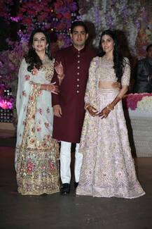 Sachin, Zaheer & Harbhajan make a ROCKING appearance with their gorgeous wives at Akash-Shloka's engagement bash