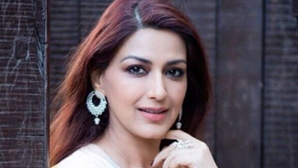 Bollywood celebs support Sonali Bendre in her fight against cancer Bollywood celebs support Sonali Bendre in her fight against cancer