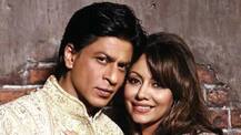 After so many years, Gauri Khan FINALLY allows SRK to share a selfie on social media (PIC INSIDE)