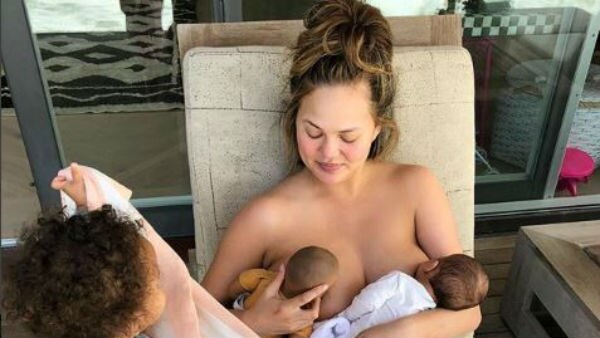 American model Chrissy Teigen hits back at trolls over breastfeeding photo! American model Chrissy Teigen hits back at trolls over breastfeeding photo!