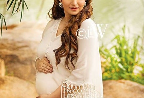 Pregnant Sania Mirza cradles her blossoming BABY BUMP in these latest pics from recent magazine shoot! Pregnant Sania Mirza cradles her blossoming BABY BUMP in these latest pics from recent magazine shoot!