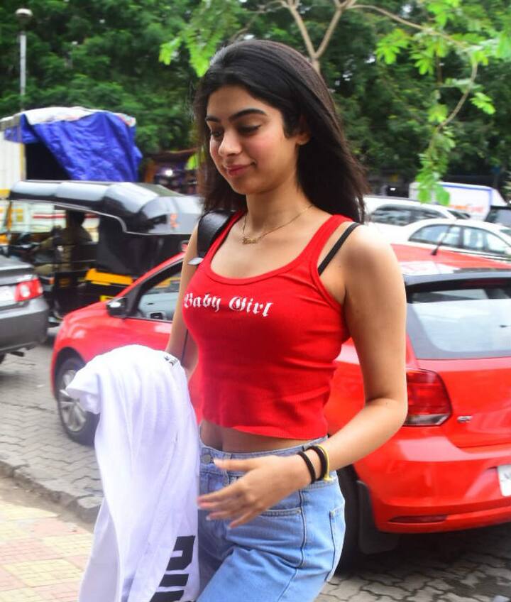 Late legendary actress Sridevi’s younger daughter Khushi Kapoor today (12th July) got snapped outside a restaurant for lunch in Mumbai. Check out the pictures here...(Photo: Manav Manglani)
