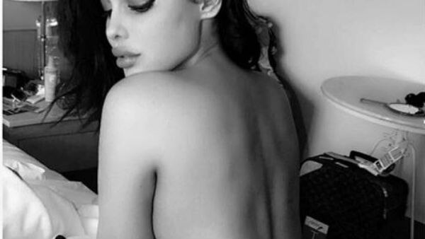 Oh La La! EX Bigg Boss contestant Gizele Thakral seduces fans with her BOLDEST topless photo-shoot! Oh La La! EX Bigg Boss contestant Gizele Thakral seduces fans with her BOLDEST topless photo-shoot!