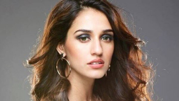 Bharat: Disha Patani REVEALS her first look & new details of her character (PIC INSIDE) Bharat: Disha Patani REVEALS her first look & new details of her character (PIC INSIDE)