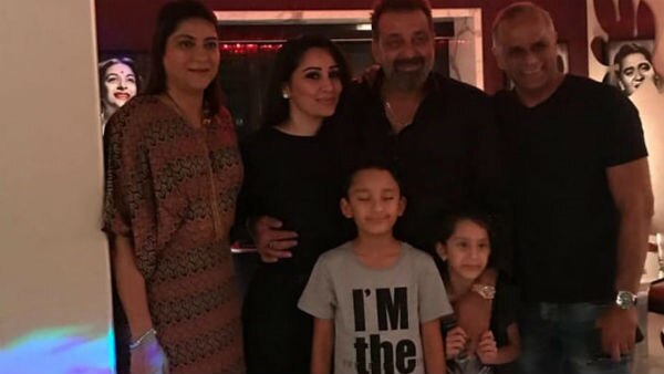 Sanjay Dutt's birthday bash: INSIDE PICS of Dutt family & friends celebrating actor's 59th birthday Sanjay Dutt's birthday bash: INSIDE PICS of Dutt family & friends celebrating actor's 59th birthday