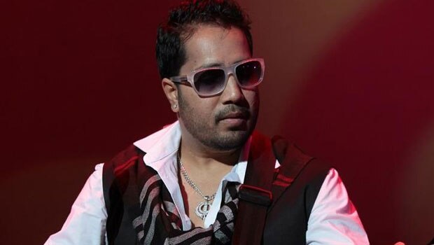 Singer Mika Singh ROBBED of Rs 3 Lakhs cash, jewels! Singer Mika Singh ROBBED of Rs 3 Lakhs cash, jewels!