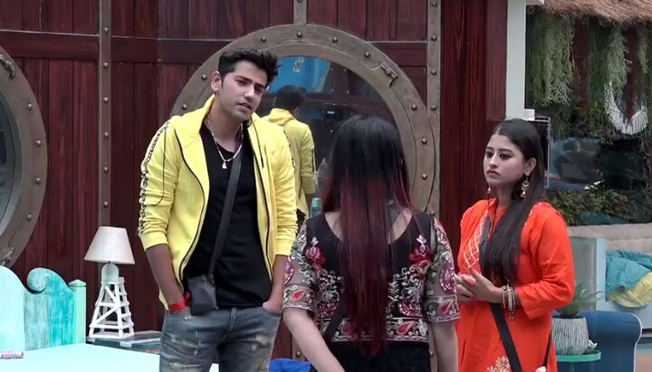 BIGG BOSS 12: Saba Khan WARNS Somi-Romil to maintain distance BIGG BOSS 12: Saba Khan WARNS Somi-Romil to maintain distance, says 'Somi focus on your game'