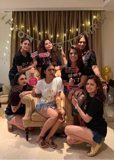 PICS-VIDEOS: Bride-to-be Additi Gupta's fun-filled mehendi-cum-bachelorette bash with Drashti, Kritika & other buddies!