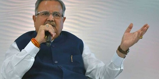 Chhattisgarh Election Results 2018: Raman Singh resigns as Chhattisgarh CM Chhattisgarh Election Results 2018: Raman Singh resigns as Chhattisgarh CM