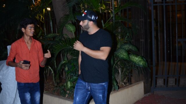 PICS: Arjun Kapoor spotted leaving rumoured girlfriend Malaika Arora’s house