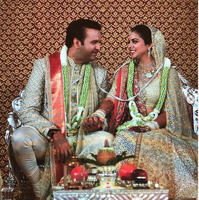 ISHA AMBANI ANAND PIRAMAL WEDDING: Here is the FIRST PICTURE of Mr. and Mrs. Piramal