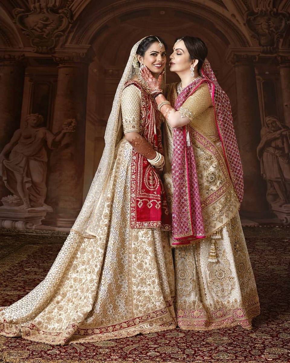 The breathtaking bride! Isha Ambani looks dazzling in first formal portrait shared from her BIG FAT WEDDING!