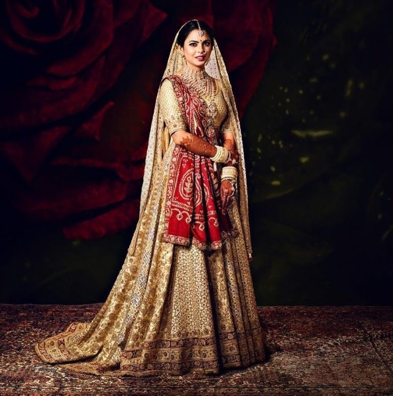 The breathtaking bride! Isha Ambani looks dazzling in first formal portrait shared from her BIG FAT WEDDING!