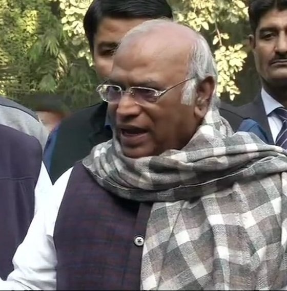 Govt lied to supreme Court on CAG report: PAC Chief Mallikarjun Kharge Govt lied to Supreme Court on CAG report: PAC Chief Mallikarjun Kharge