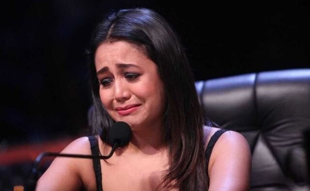 Neha Kakkar is SHATTERED and BROKEN after BREAK UP with Himansh Kohli Neha Kakkar is SHATTERED and BROKEN after BREAK UP with Himansh Kohli