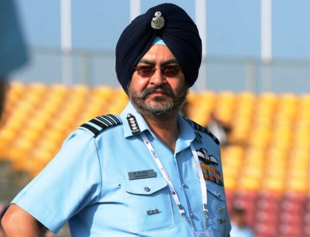 Politicisation of Rafale deal not right: Air Chief Marshal BS Dhanoa Politicisation of Rafale deal not right: Air Chief Marshal BS Dhanoa