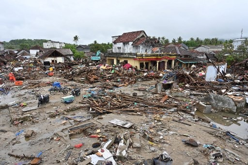 Rain hampers rescue efforts as Indonesia tsunami toll hits 429  Rain hampers rescue efforts as Indonesia tsunami toll hits 429