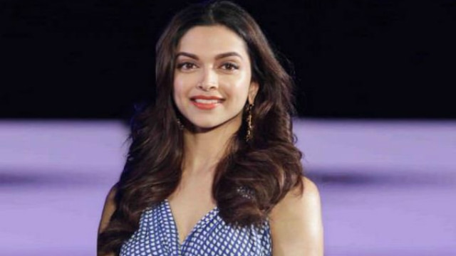 VIDEO: Deepika Padukone moonwalks as she clocks in 30 mn followers on Instagram! VIDEO: Deepika Padukone moonwalks as she clocks in 30 mn followers on Instagram!