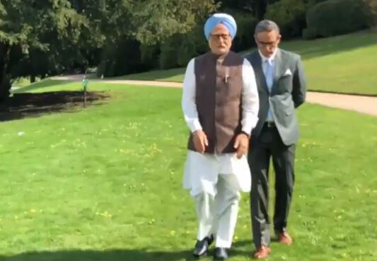 The Accidental Prime Minister trailer: Anupam Kher steals the show as former PM Manmohan Singh; WATCH HERE