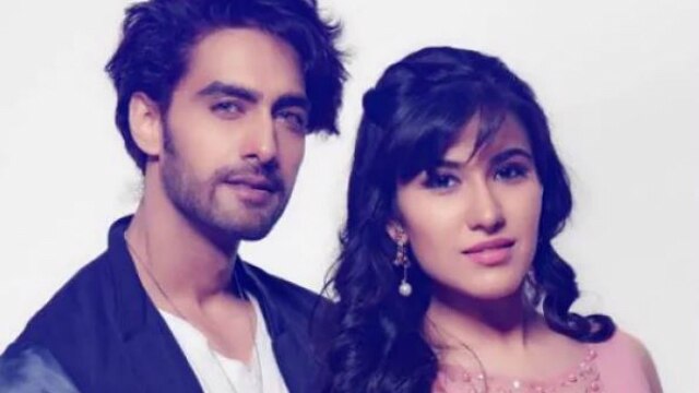 TV couple Sheena Bajaj & Rohit Purohit set to get married on 22 January! TV couple Sheena Bajaj & Rohit Purohit set to get married on 22 January!