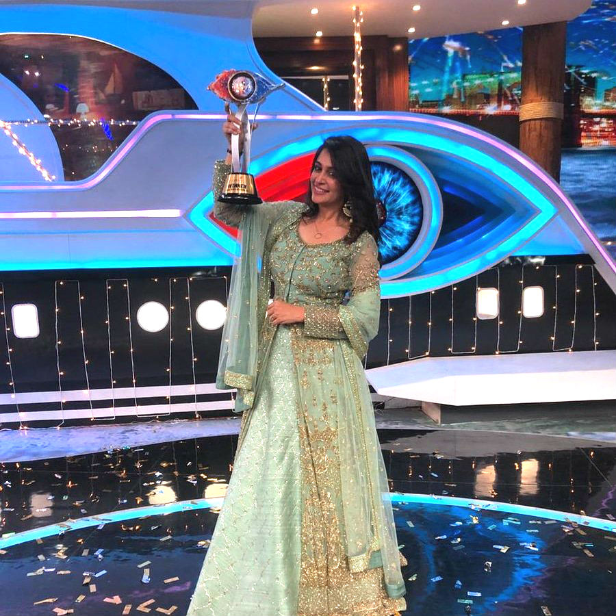 Bigg Boss 12: POPULAR TV celebs congratulate Dipika Kakar for winning the reality show!