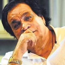 Kader Khan Death: Here are some rare pics of the veteran actor with his sons Sarfaraz Khan & Shahnawaz Khan