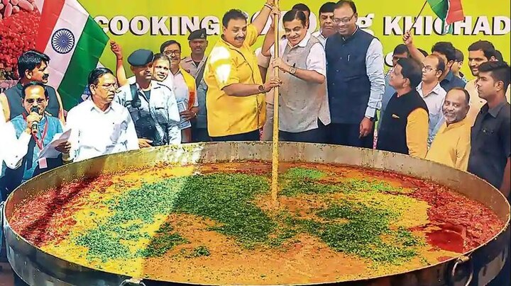 Eye on Dalit votes, BJP to cook 3,000 kg khichdi at Amit Shah's Delhi rally Eye on Dalit votes, BJP to cook 3,000 kg khichdi at Amit Shah's Delhi rally