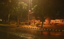 Temperature dips in Delhi NCR following light rain; cold wave intensifies in North India after snowfall