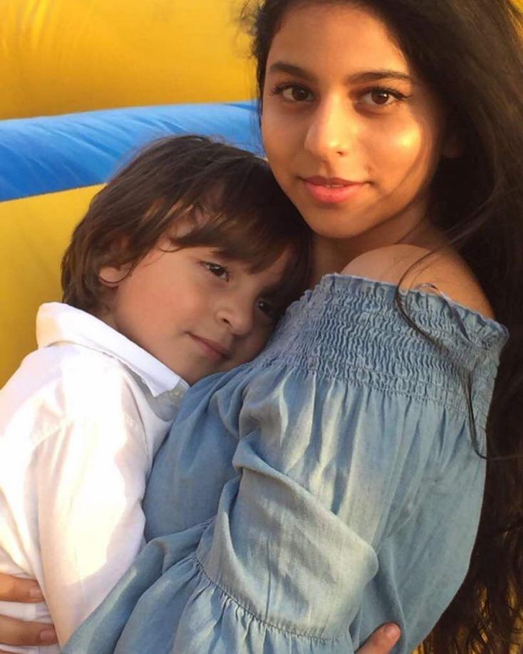 Shah Rukh Khan's Daughter Suhana Khan's Mobile Has A Cute Wallpaper Of Baby  Brother Abram Khan! See Pic!