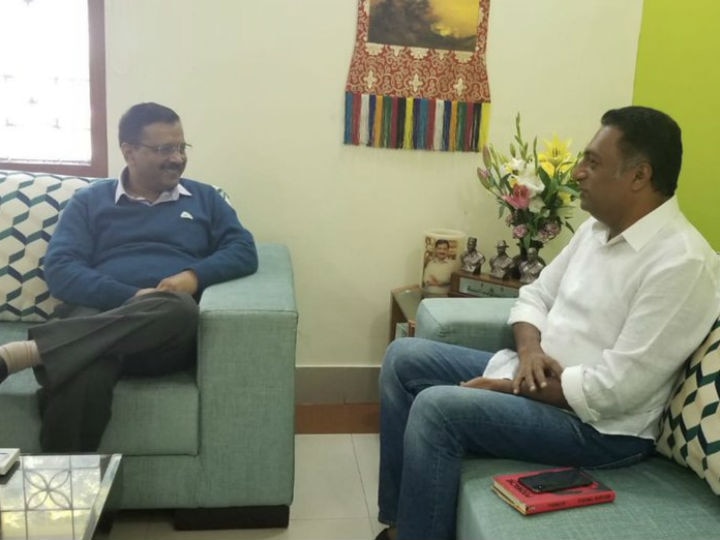 Actor Prakash Raj meets Kejriwal Actor Prakash Raj meets Delhi CM Arvind Kejriwal after deciding to contest the Lok Sabha election