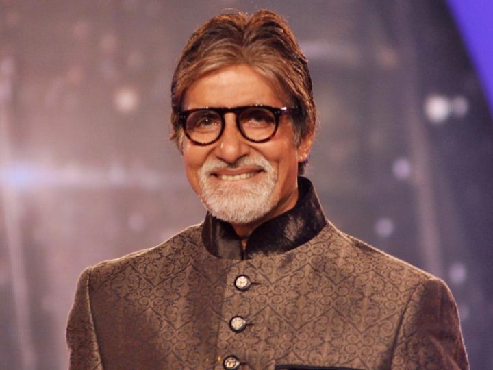PIC! Amitabh Bachchan gets emotional on wrapping 'Jhund' shoot Amitabh Bachchan gets emotional on wrapping 'Jhund' shoot